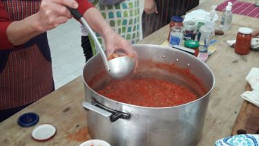 Tras los reclamos, el municipio de Cipolletti detalló la asistencia que lleva a los barrios