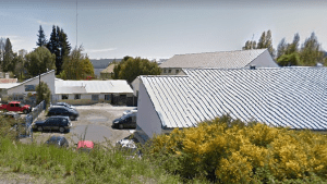 Robaron computadoras y vaciaron matafuegos en una escuela de Bariloche