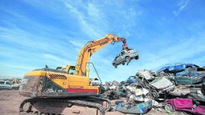 Cientos de vehículos se convertirán en ladrillos de metal en Neuquén