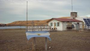 Ordenan garantizar el acceso a la educación en Río Chico Abajo