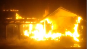 Gran incendio en un club de campo de San Martín de los Andes