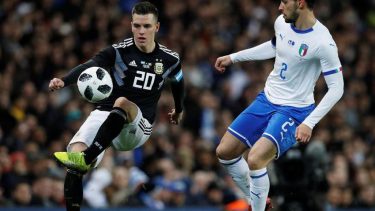 Lo Celso deberá ser el nexo entre el medio y Messi.