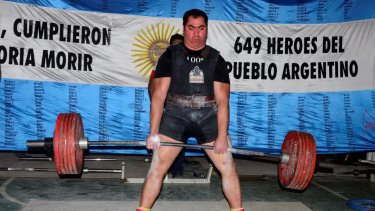 El huerguense, que compite para Neuquén, fue reconocido en su ciudad natal.