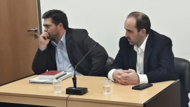 El juez Sergio Pichetto (a la izquierda) admitió la acusación, que el fiscal adjunto Gerardo Miranda (a la derecha) formuló contra la pareja sospechada. (Foto archivo)