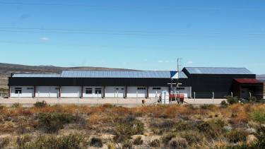 El gobierno acondiciona la planta de faena de truchas en Rincón Chico para otorgarle valor a la producción de peces. Gentileza Neuquén Informa