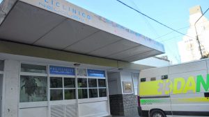 Pacientes atrapados: pagan en cuotas el sueldo en una clínica de Neuquén y hay conflicto
