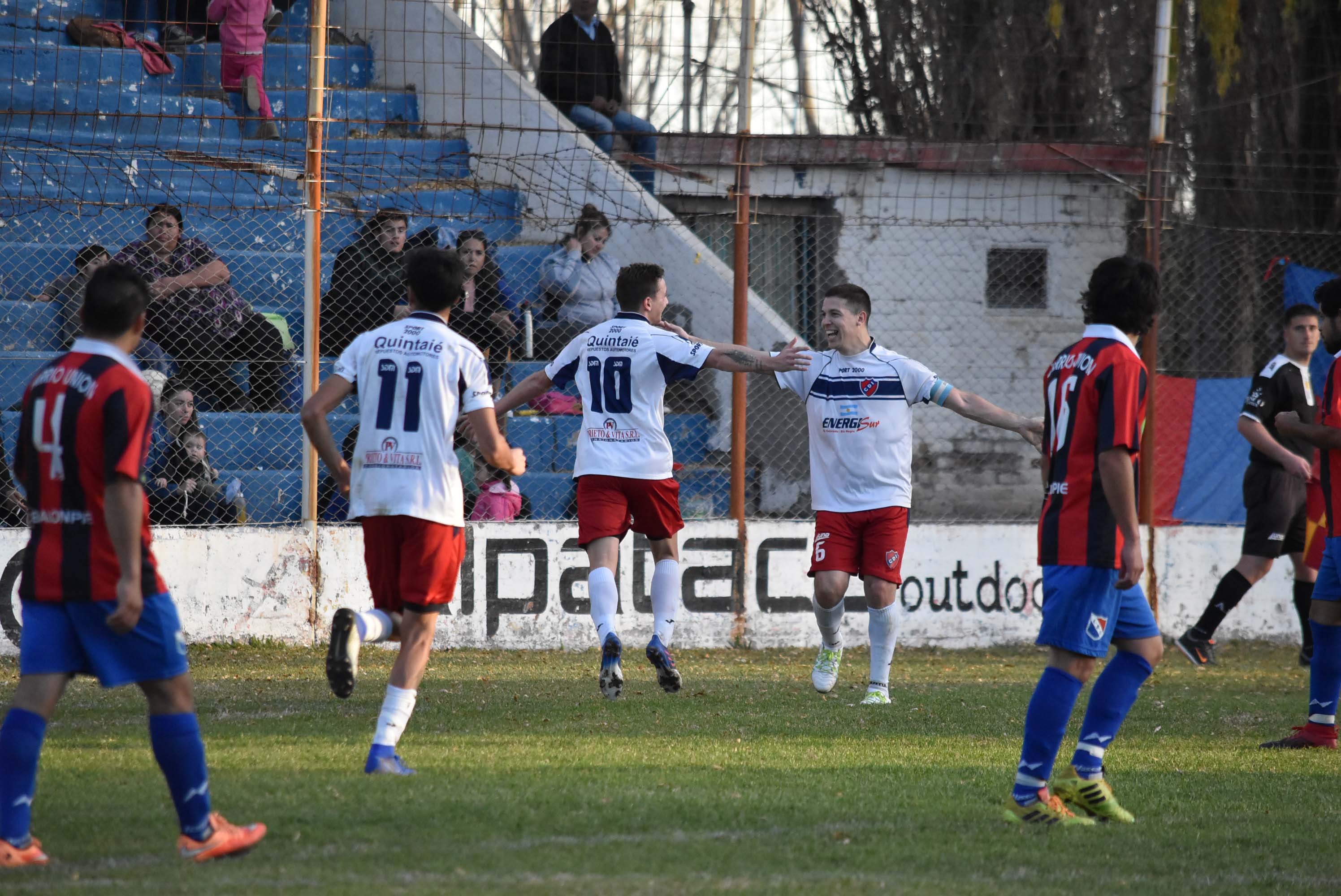 Independiente venció a Barrio Unión y se aleja en la punta. (Foto: Jorge Tanos)