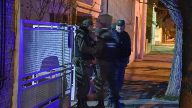 26-06-19 roca allanamiento gendarmeria mitre al 1800