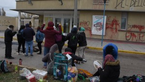 Acampan en la Universidad de Río Negro en medio de las elecciones de autoridades