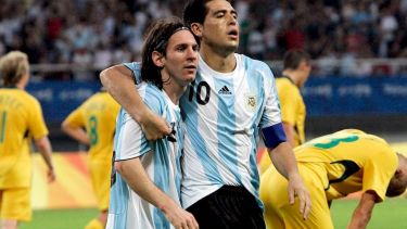 Messi, Riquelme, cumplen años el mismo día: 24 de junio.