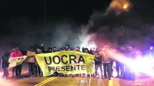 Otro capítulo violento en el conflicto de la Uocra tomada
