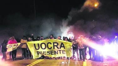 Otro capítulo violento en el conflicto de la Uocra tomada