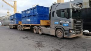 Vaca Muerta: Ensayan para transportar arenas que lleguen por el puerto de SAE