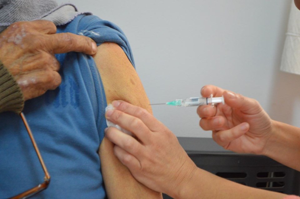 Ya se aplicaron casi un millón y medio de vacunas contra el covid.