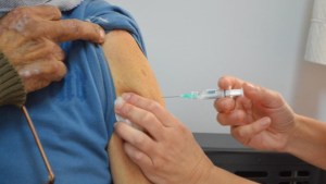 Cómo saber si un enfermero está autorizado para vacunar en Neuquén