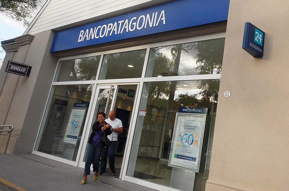 El banco Patagonia deberá pagarle a una mujer de Cipolletti por débitos realizados sin su consentimiento. (Foto: archivo Marcelo  Ochoa)