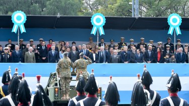 Macri encabezó el desfile militar por el 9 de Julio
