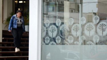 Los estatales recibirán en agosto el porcentaje de aumento del segundo trimestre. Foto Mauro Pérez