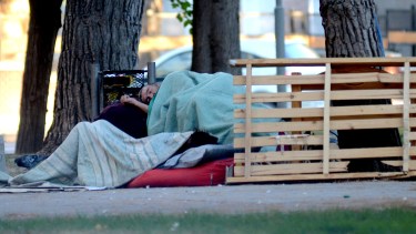 El relevamiento arrojó que hay, al menos, 21 personas en situación de calle en Neuquén. (Archivo Mauro Pérez).-