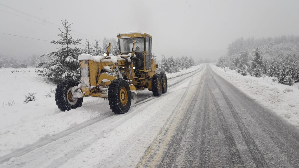 Nieve: habilitan la circulación en la ruta 40 entre Bariloche y El ...