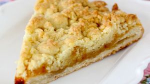 Torta alemana con manzanas para el momento dulce