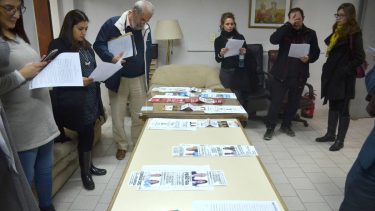 En la audiencia, los apoderados pueden ver el diseño que presentó cada partido y hacer observaciones. Foto: archivo.