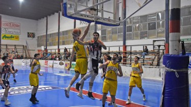 Unión y Pacífico definen un boleto a cuartos del Integración de básquet