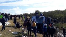 Imagen de Al menos 15 muertos y más de 40 heridos al volcar un colectivo en Tucumán