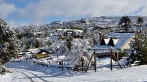 Imagen de Todos quieren ir a Villa Pehuenia, por su centro de esquí más económico y sus mil cosas para hacer