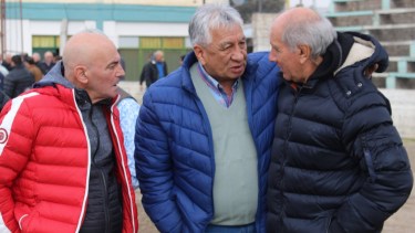 Unión de Zapala fue sede de un emotivo reencuentro de un plantel histórico. (Foto: Gentileza Daniel Signorile)
