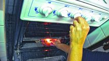 Imagen de Pagar la luz y el gas se lleva el 4,5% del salario promedio de los trabajadores
