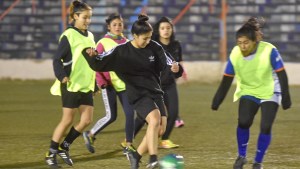 ¡Abran cancha! Las chicas copan las opciones para jugar al fútbol