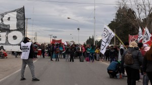Anuncian nuevos cortes en Neuquén acusando al gobierno de no dar soluciones