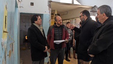 La recorrida por los pabellones de la ex U9 se realizó hoy a la mañana (Foto: Juan Thomes)