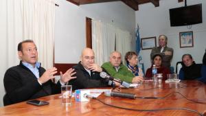 Gutiérrez llevó un paquete de ayuda de $500 millones a Villa La Angostura