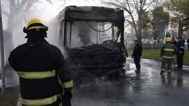 Escuchá los testimonios del incendio del colectivo en Neuquén