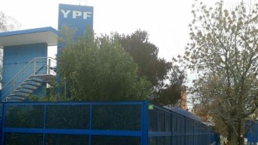 El punto de protesta en Neuquén es la sede de YPF. Foto Archivo: Mauro Pérez. 