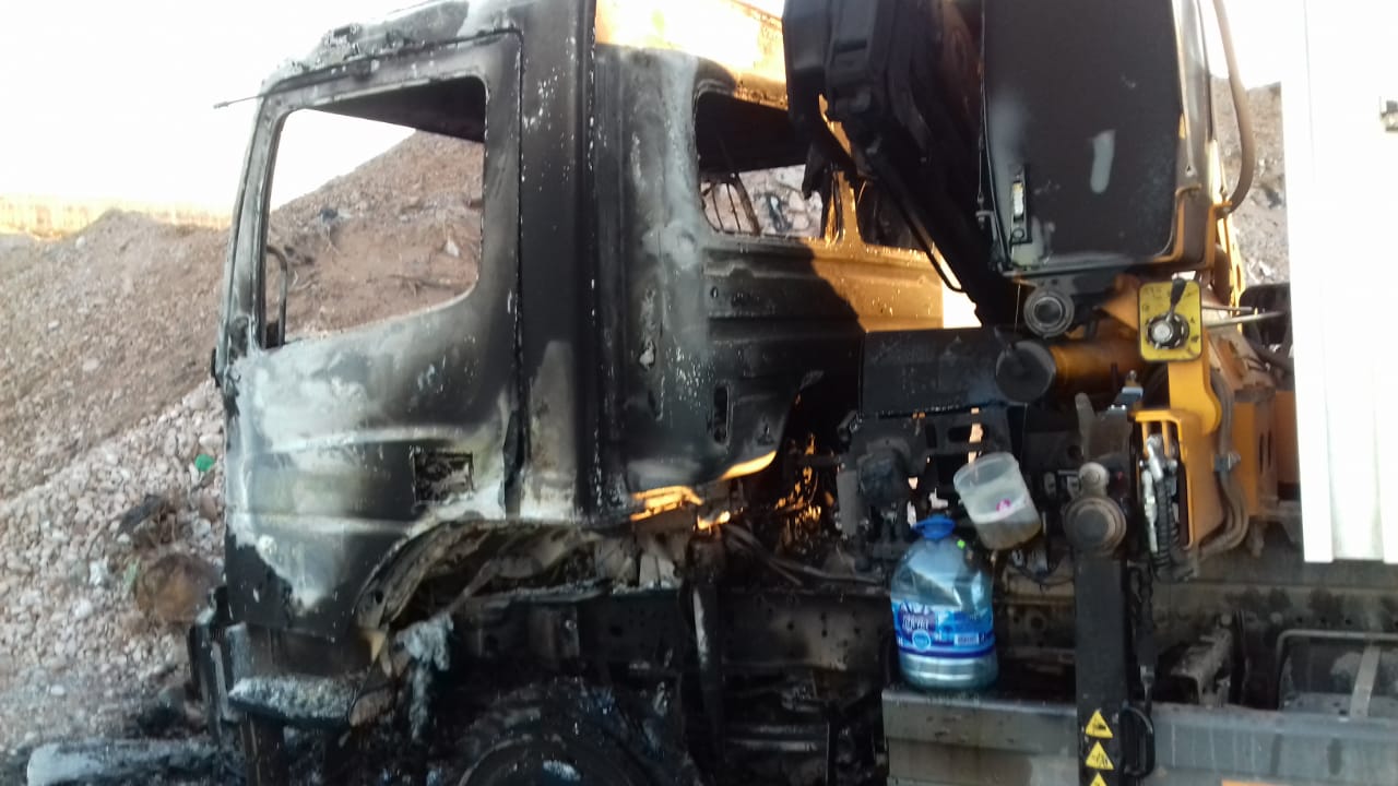 El primer camión apareció con su cabina quemada el lunes. (Foto: Archivo.-)
