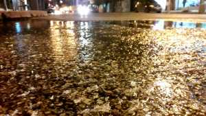 Advierten a los conductores por el hielo en las calles de Neuquén