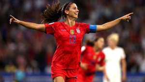 Estados Unidos bajó a Inglaterra y jugará la final del Mundial de Francia