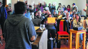 El gobierno municipal convocó el año pasado a los vecinos a una audiencia pública para la revisión de la tarifa del servicio. Foto: archivo