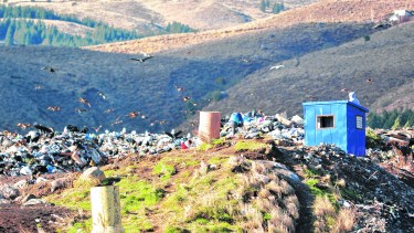 El antiguo basural ya no se puede utilizar porque está colapsado y porque hay una medida judicial que lo prohíbe.