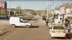 Un taxista de Neuquén se resistió a un asalto y atrapó a una joven involucrada