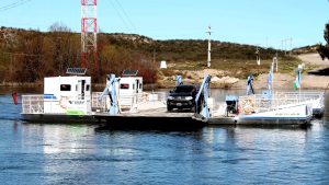Se reanudó el servicio de la balsa de Guardia Mitre