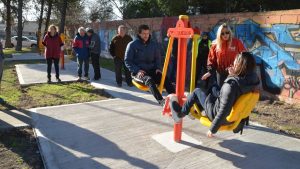 Habilitaron tres gimnasios al aire libre en Viedma