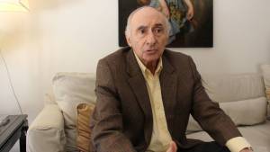 Fernando De la Rúa, internado en «estado muy delicado»