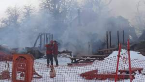 Video: así quedó la confitería de Chapelco tras el incendio
