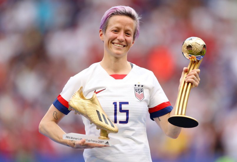 7. Megan Rapinoe's Blue Hair: A Bold Statement on and off the Soccer Field - wide 4