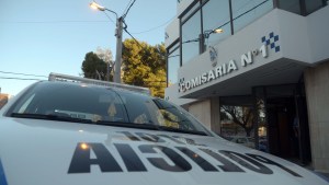 Lo frenaron por maniobras peligrosas y descubrieron que tenía pedido de captura