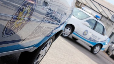 Investigan el robo a una pareja de adultos mayores en Allen